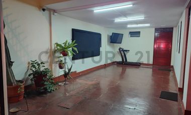 ¡Rentabilidad Inmediata! Edificio de 4 Departamentos  Cerca a Universidades