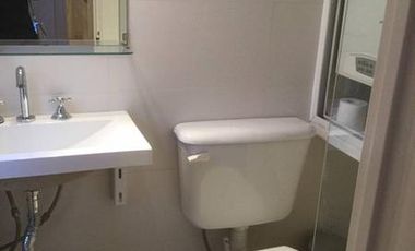 Hermoso duplex, reciclado en edificio de categoria.Disponible !