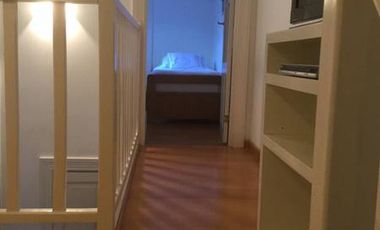 Hermoso duplex, reciclado en edificio de categoria.Disponible !