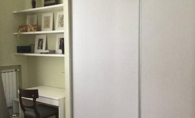 Hermoso duplex, reciclado en edificio de categoria.Disponible !