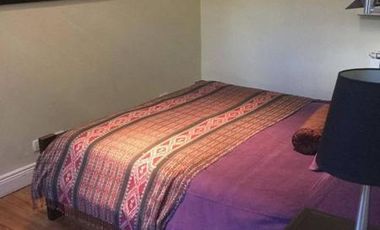 Hermoso duplex, reciclado en edificio de categoria.Disponible !