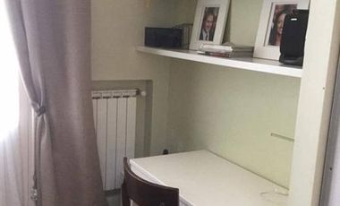 Hermoso duplex, reciclado en edificio de categoria.Disponible !