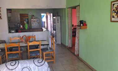 Venta Casa Santa Fe - Recreo - Casa con patio mas Departamento