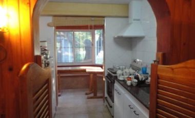 CASA QUINTA  ESCOBAR Pileta   Quincho   Parrilla