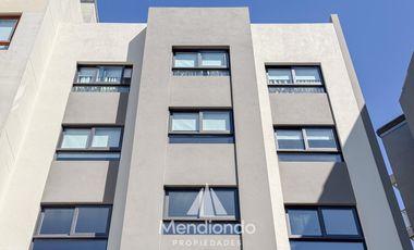 Piso 4 amb. Balcón terraza con parrilla 2 cocheras. Categoría. Zona Güemes. Barrio Los Troncos