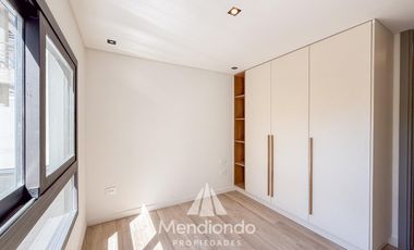 Piso 4 amb. Balcón terraza con parrilla 2 cocheras. Categoría. Zona Güemes. Barrio Los Troncos