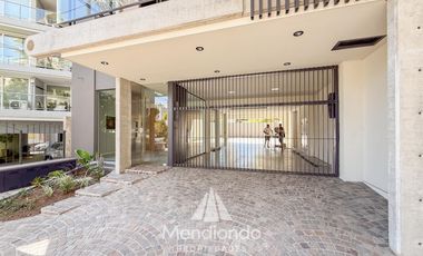 Piso 4 amb. Balcón terraza con parrilla 2 cocheras. Categoría. Zona Güemes. Barrio Los Troncos