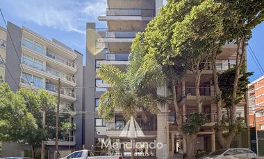 Piso 4 amb. Balcón terraza con parrilla 2 cocheras. Categoría. Zona Güemes. Barrio Los Troncos