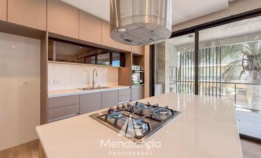 Piso 4 amb. Balcón terraza con parrilla 2 cocheras. Categoría. Zona Güemes. Barrio Los Troncos