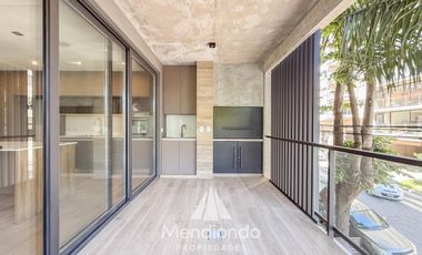 Piso 4 amb. Balcón terraza con parrilla 2 cocheras. Categoría. Zona Güemes. Barrio Los Troncos