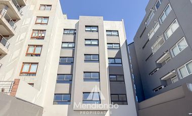 Piso 4 amb. Balcón terraza con parrilla 2 cocheras. Categoría. Zona Güemes. Barrio Los Troncos