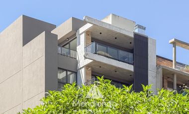 Piso 4 amb. Balcón terraza con parrilla 2 cocheras. Categoría. Zona Güemes. Barrio Los Troncos