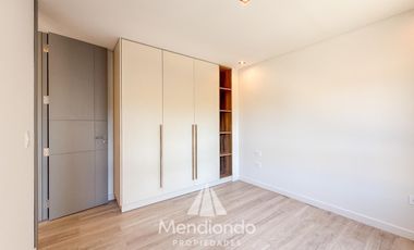 Piso 4 amb. Balcón terraza con parrilla 2 cocheras. Categoría. Zona Güemes. Barrio Los Troncos