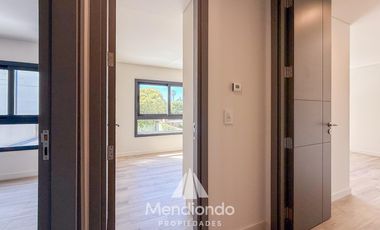 Piso 4 amb. Balcón terraza con parrilla 2 cocheras. Categoría. Zona Güemes. Barrio Los Troncos