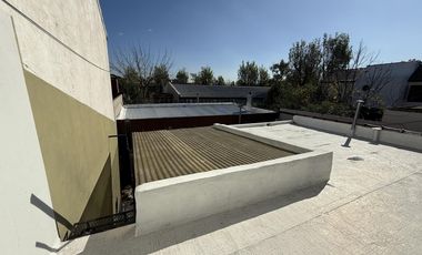 Casa 3 ambientes con COCHERA PATIO TERRAZA Y QUINCHO