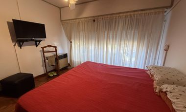 Casa 3 ambientes con COCHERA PATIO TERRAZA Y QUINCHO