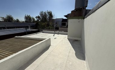 Casa 3 ambientes con COCHERA PATIO TERRAZA Y QUINCHO