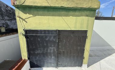 Casa 3 ambientes con COCHERA PATIO TERRAZA Y QUINCHO