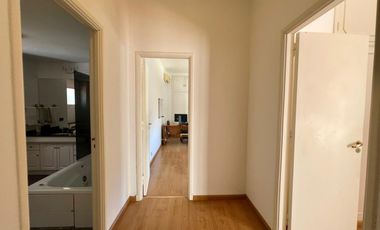 Casa 4 ambientes, cochera, dependencia, en venta en Martínez