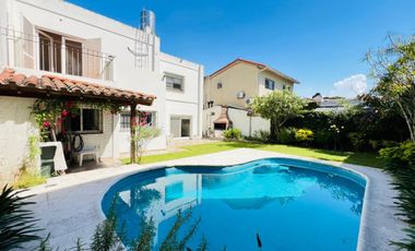 Casa 4 ambientes, cochera, dependencia, en venta en Martínez