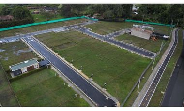 Venta de lote en unidad cerrada en Llanogrande