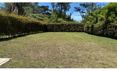 Venta de lote en unidad cerrada en Llanogrande