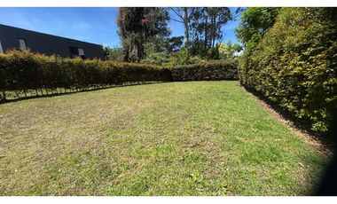 Venta de lote en unidad cerrada en Llanogrande