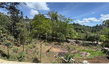 Venta de casa campestre independiente en construcción en la ceja