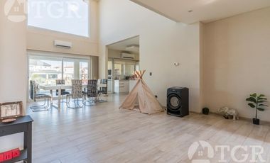 Elegante recinto en La Providencia Country & Club