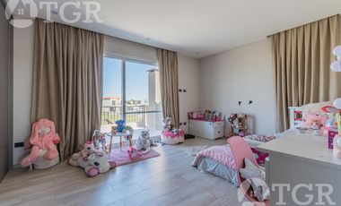 Elegante recinto en La Providencia Country & Club