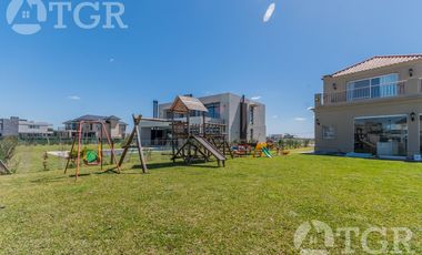 Elegante recinto en La Providencia Country & Club