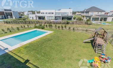 Elegante recinto en La Providencia Country & Club