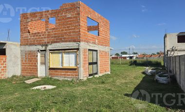 Casa a terminar en Tristán Suarez Barrio Mi Tierra