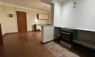 Arenales y Suipacha | 3 Amb C/ Dep. | Balcon Corrido Frente | Cochera Espacio | Todo Luz | Piso Alto