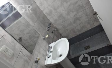 Venta en block de 2 ph en Lanús oeste-ideal inversión -