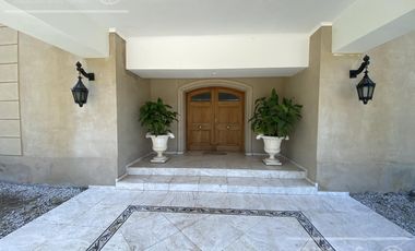 Venta- Lujos Casa  en Haras del Sur de 1100 m2 sobre 8000m2 de lote - Renta