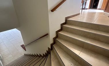 EXCELENTE LOCAL CON ESTACIONAMIENTO CENTOR BARILOCHE