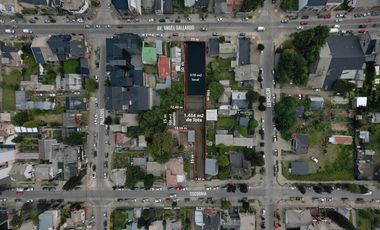 EXCELENTE LOCAL CON ESTACIONAMIENTO CENTOR BARILOCHE