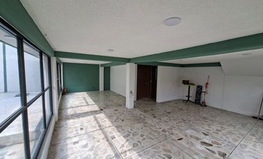 CASA EN ESQUINA  PARA NEGOCIO  EN COLONIA BOSQUES DE ARAGÓN