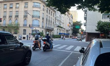 Elegante Departamento en  Alquiler en Avenida Alvear y Callao