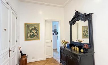 Elegante Departamento en  Alquiler en Avenida Alvear y Callao
