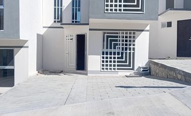 CASA EN RENTA FRACCIONAMIENTO LAS AZORES