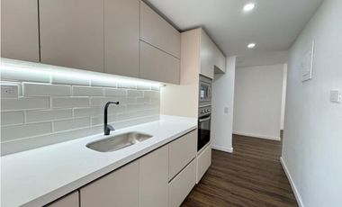 VENTA DE APARTAMENTO EN EL POBLADO, EL CAMPESTRE - REMODELADO