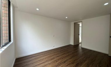 VENTA DE APARTAMENTO EN EL POBLADO, EL CAMPESTRE - REMODELADO