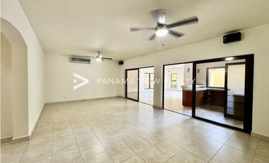 CASA EN ANTIGUA / COSTA DEL ESTE / VENTA