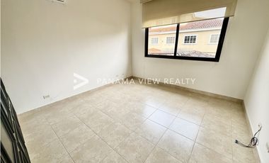CASA EN ANTIGUA / COSTA DEL ESTE / VENTA