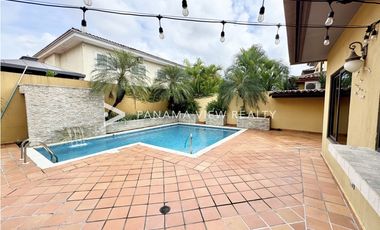 CASA EN ANTIGUA / COSTA DEL ESTE / VENTA