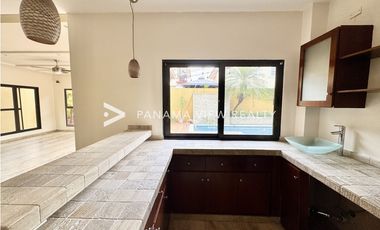 CASA EN ANTIGUA / COSTA DEL ESTE / VENTA