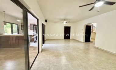 CASA EN ANTIGUA / COSTA DEL ESTE / VENTA