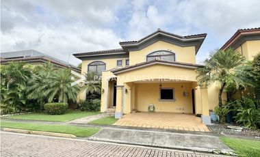 CASA EN ANTIGUA / COSTA DEL ESTE / VENTA